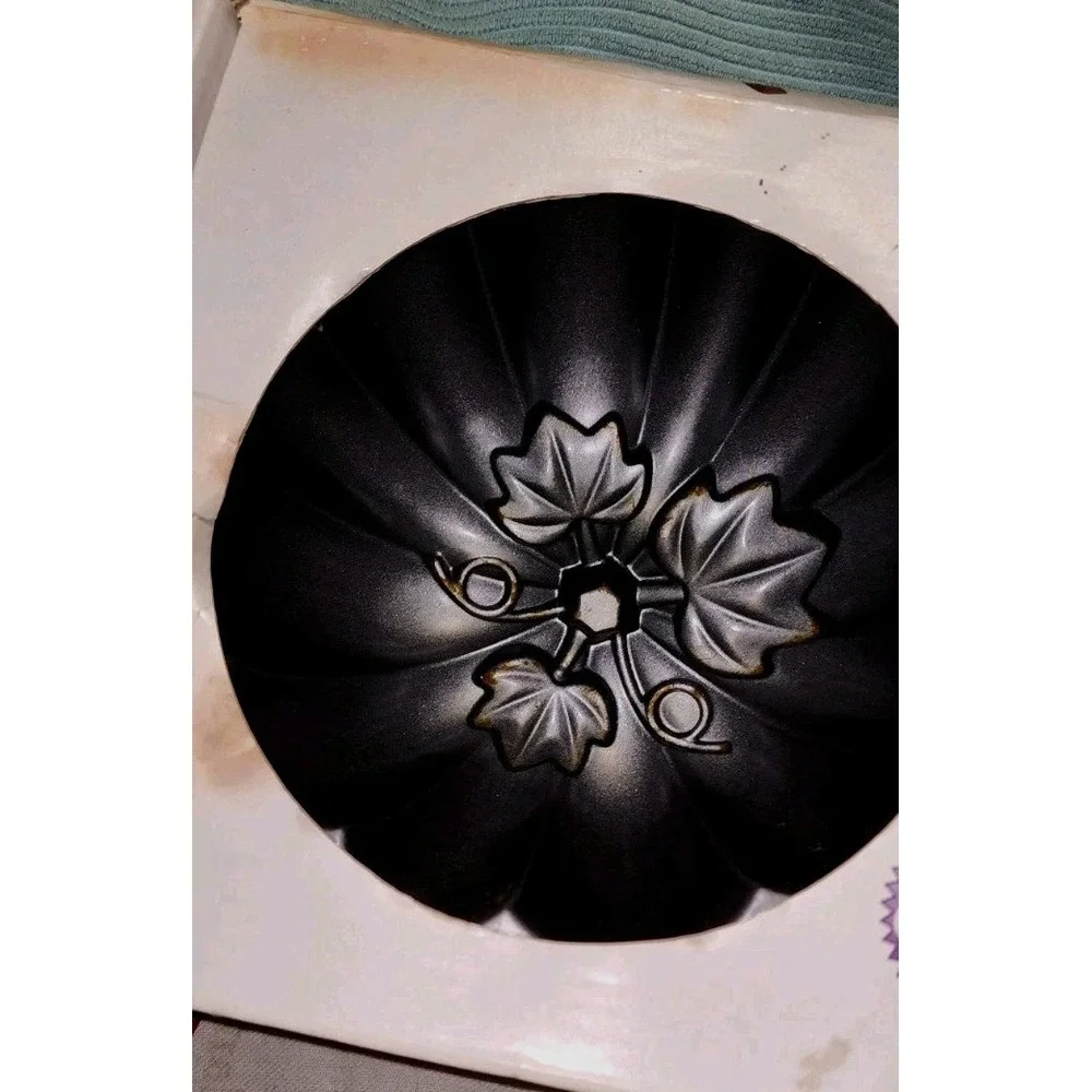 NEW Wilton Pumpkin Cake Pan Jack-o'-lantern (PUMPKIN) 3D In Box